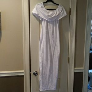 Long off the shoulder dress maxi